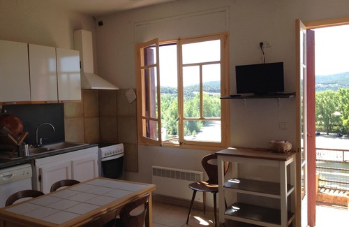 Roquebrun Apartamento | Alquiler de apartamentos con vistas al río en el corazón del pueblo de Roquebrun