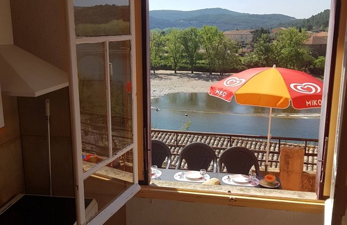 Roquebrun Apartamento | Alquiler de apartamentos con vistas al río en el corazón del pueblo de Roquebrun