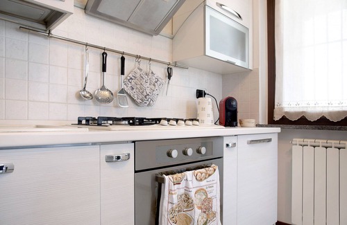 Cocquio-Trevisago Apartamento | Apartamento "Residenza Contrada" con balcón y Wi-Fi