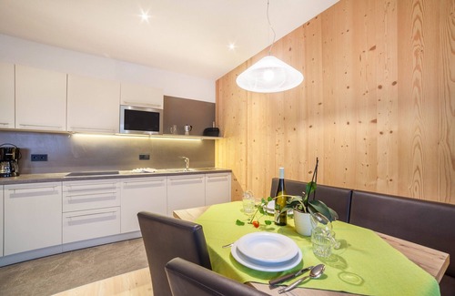 Santa Valburga Apartamento | Apartamento "Residence Kalchgruberhof Fichte" con vistas al lago, jardín y Wi-Fi