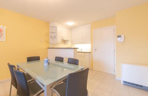 Bredene Apartamento | Apartment Residentie Duinenbries by Interhome