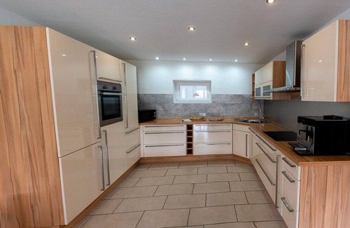 Plettenberg Apartamento | Apartamento 'Rückzugsort' con vistas a la montaña, jardín privado y wifi