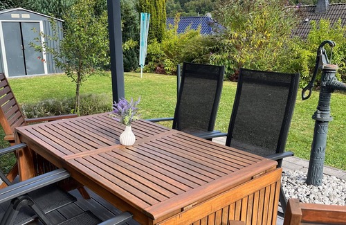 Plettenberg Apartamento | Apartamento 'Rückzugsort' con vistas a la montaña, jardín privado y wifi