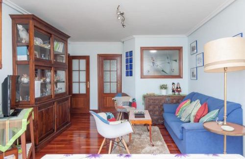 Castro Urdiales Apartamento | Apartment Rico by Interhome