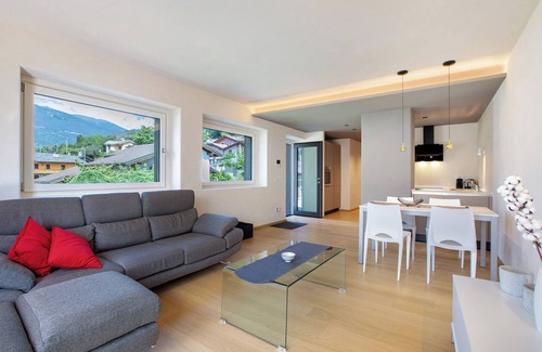 Senin Apartamento | Apartamento 'Robert' con vistas a la montaña, balcón y Wi-Fi