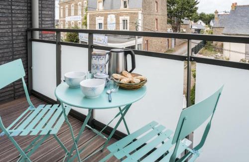 Rotheneuf-Le Pont Apartamento | Apartment Roc Eden-1 by Interhome