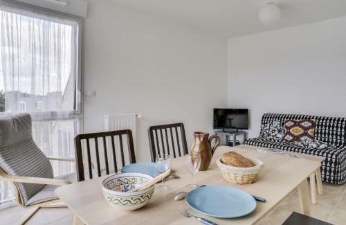 Rotheneuf-Le Pont Apartamento | Apartment Roc Eden-1 by Interhome