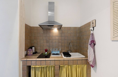Naples City Centre Apartamento | Apartamento 'Romantico Vicino Al Duomo' con Wi-Fi y aire acondicionado
