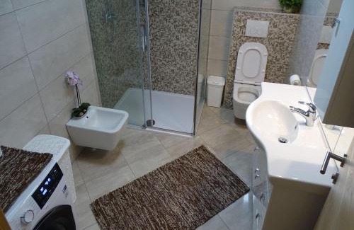 Slavonski Brod Apartamento | Apartment-Roncevic-2-mit-Meeresblick