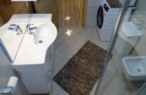 Slavonski Brod Apartamento | Apartment-Roncevic-2-mit-Meeresblick