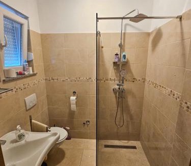 Skrbcici Apartamento | Apartment & Room Danijel