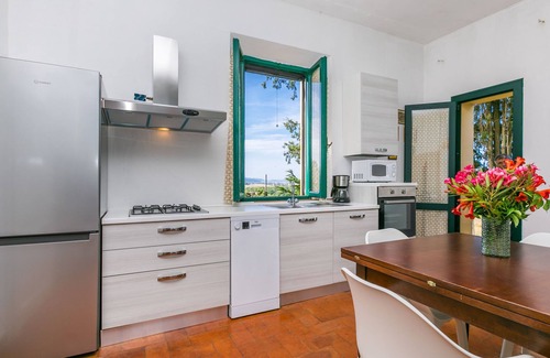 Follonica Apartamento | Apartamento Rosa by Interhome