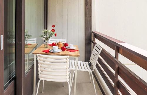 Noveli Apartamento | Apartment Rosablanche C54 by Interhome
