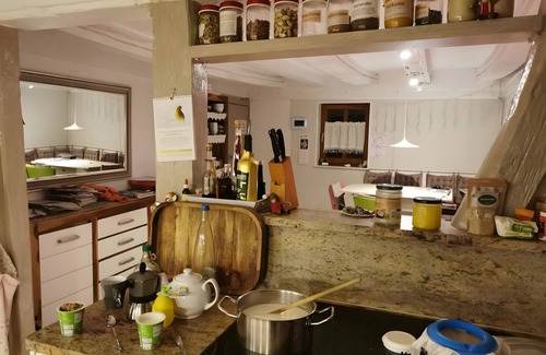 Duhren Apartamento | Apartamento 'Rose Pere' con terraza privada y Wi-Fi