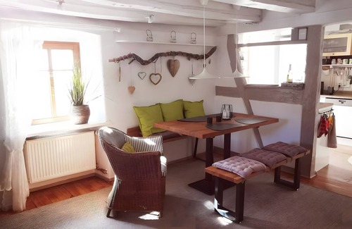Duhren Apartamento | Apartamento 'Rose Pere' con terraza privada y Wi-Fi