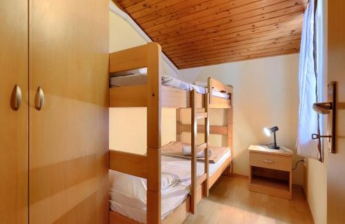 Valdebek Apartamento | Apartment Ruža 1 by Interhome