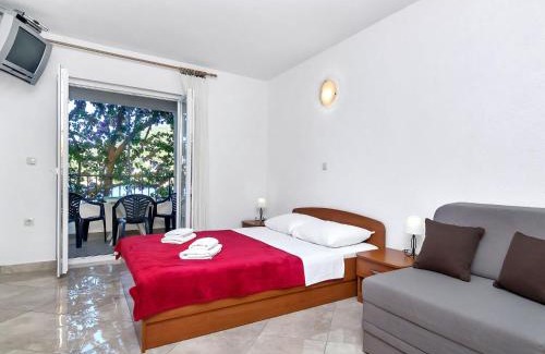 Pokrivenik Apartamento | Apartment Rubin-3 by Interhome