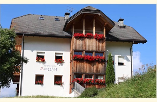 La Valle Apartamento | Apartment 'Rungghof 1' with Mountain View, Shared Terrace and Wi-Fi