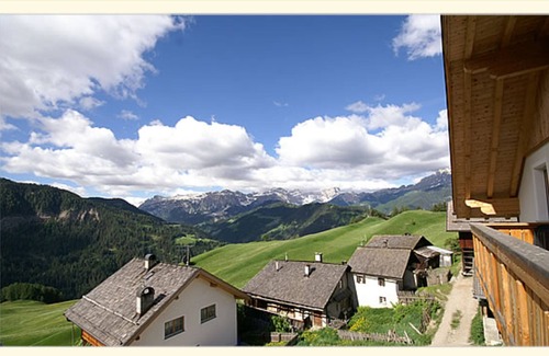 La Valle Apartamento | Apartment 'Rungghof 1' with Mountain View, Shared Terrace and Wi-Fi