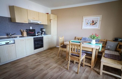 Arnetsried Apartamento | Apartment Suite Bauernstube - with infrared cabin and balcony with a view of the Bavarian Forest mountain range