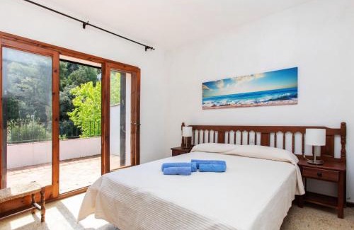 Sa Riera Apartamento | Apartment S'Esquirols Nº7 by Interhome