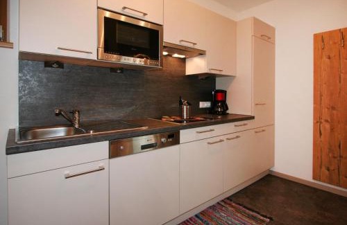 Runhof Apartamento | Apartment s' HimmelReich-2 by Interhome