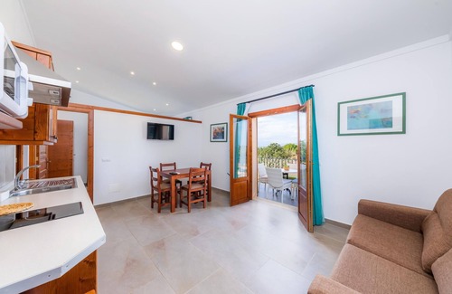 Ariany Apartamento | Apartamento 'S Hort Can Capità Estudio Balcón 10' cerca del mar con piscina compartida y Wi-Fi