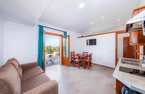 Ariany Apartamento | Apartamento 'S Hort Can Capità Estudio Balcón 7' cerca del mar con piscina compartida y Wi-Fi