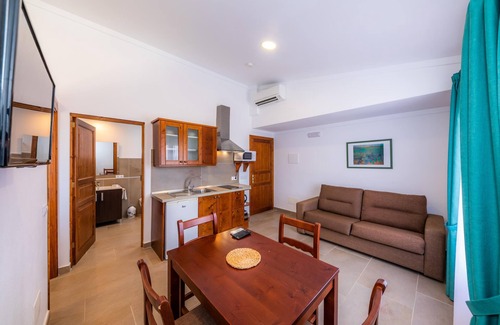 Ariany Apartamento | Apartamento 'S Hort Can Capità Estudio Balcón 7' cerca del mar con piscina compartida y Wi-Fi