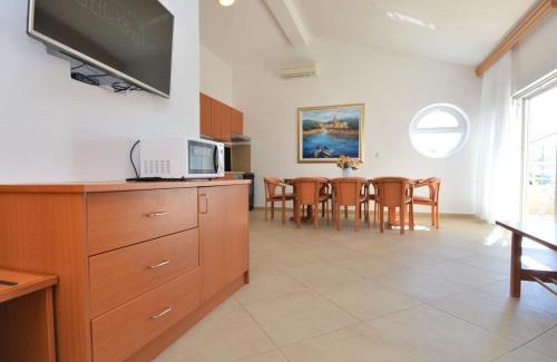 Pirovac Apartamento | Apartment Sablić-4 by Interhome