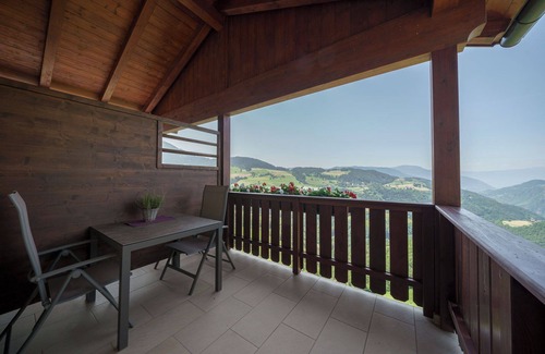 Fie allo Sciliar Apartamento | Apartamento 'Salbei' con vistas a la montaña, terraza privada y Wi-Fi