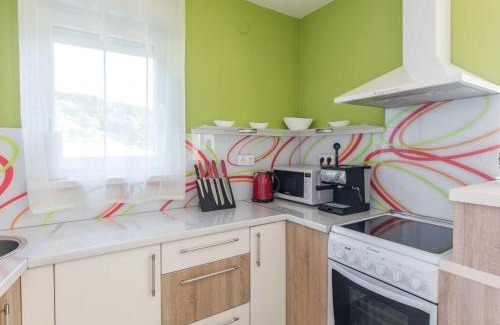 Punat Apartamento | Apartment Salvagno - Two Bedroom Apartment with Balcony and Sea View