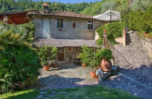 Pescia Apartamento | Apartment Santa Margherita-2 by Interhome