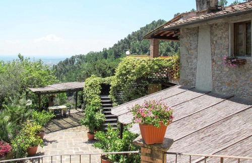 Pescia Apartamento | Apartment Santa Margherita-2 by Interhome