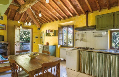 Pescia Apartamento | Apartment Santa Margherita-2 by Interhome