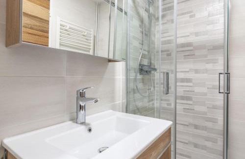 Le Lavachet Apartamento | Apartment Savoy - Lavachet by Interhome