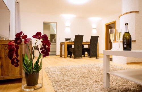 Mondsee Apartamento | Apartment Schafbergblick mit Balkon ID 8607747 und Apartment Himmelspforte mit Balkon ID 8607779