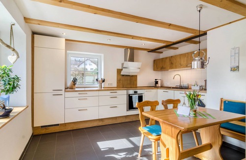 Schienen Apartamento | Apartamento 'Schienerberghütte' con terraza privada, jardín privado y Wi-Fi