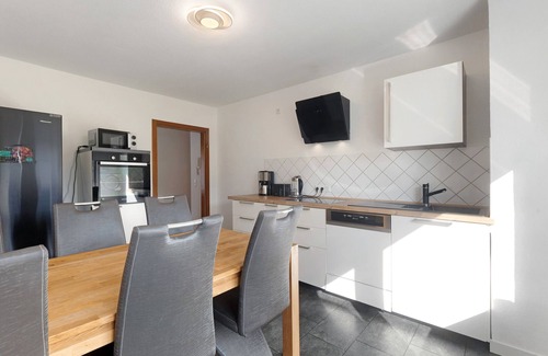 Bad Wildungen Apartamento | Apartment 'Schneider' with Balcony and Wi-Fi