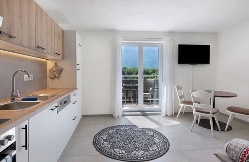 Sluderno Apartamento | Apartamento 'Schöneck Edelweiss' con vistas a la montaña, terraza compartida y Wi-Fi