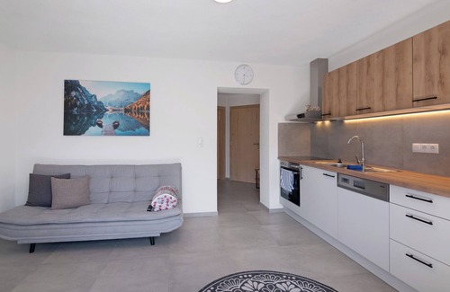 Sluderno Apartamento | Apartamento 'Schöneck Edelweiss' con vistas a la montaña, terraza compartida y Wi-Fi