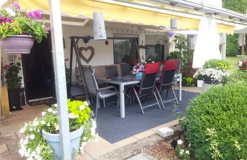 Gomadingen Apartamento | Apartamento 'Schwäbische Alb' con terraza compartida, Wi-Fi y aire acondicionado