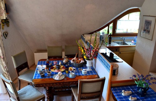 Sasbachwalden Apartamento | Apartamento 'Schwalbennest' con vistas a la montaña, terraza compartida y Wi-Fi