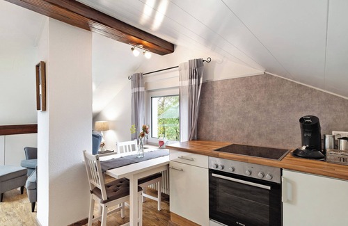 Ottersweier Apartamento | Apartamento 'Schwarzwaldtani - Dörfle' con vistas a la montaña, Wi-Fi y aire acondicionado