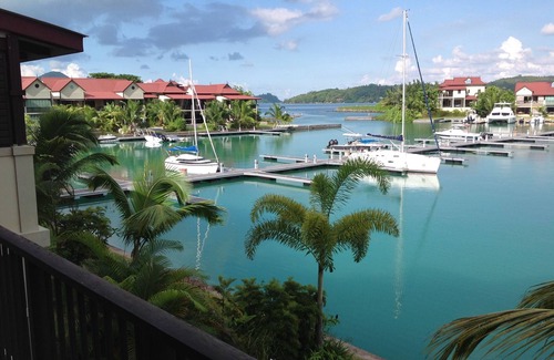 Mahe Island Apartamento | apartamento con vistas al mar y la isla de los ciervos