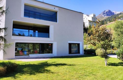 Davos-Dorf Apartamento | Apartment Seewiese Apt- OG by Interhome