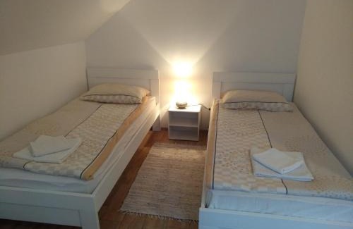 Kambresko Apartamento | Apartment Sela