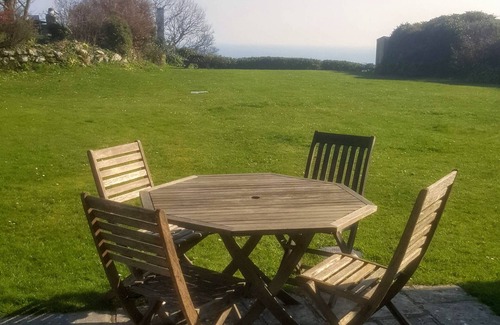 Ventnor Apartamento | Apartment Set In Peaceful Secluded Gardens With Magnificent Sea Views