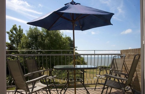 Ventnor Apartamento | Apartment Set In Peaceful Secluded Gardens With Magnificent Sea Views