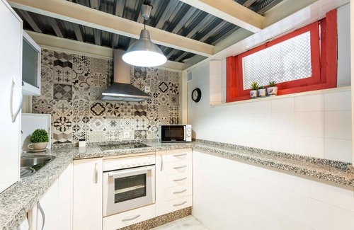 Encarnacion-Regina Apartamento | Apartamento 'Sevilla Center Duplex' con jardín compartido, Wi-Fi y aire acondicionado.